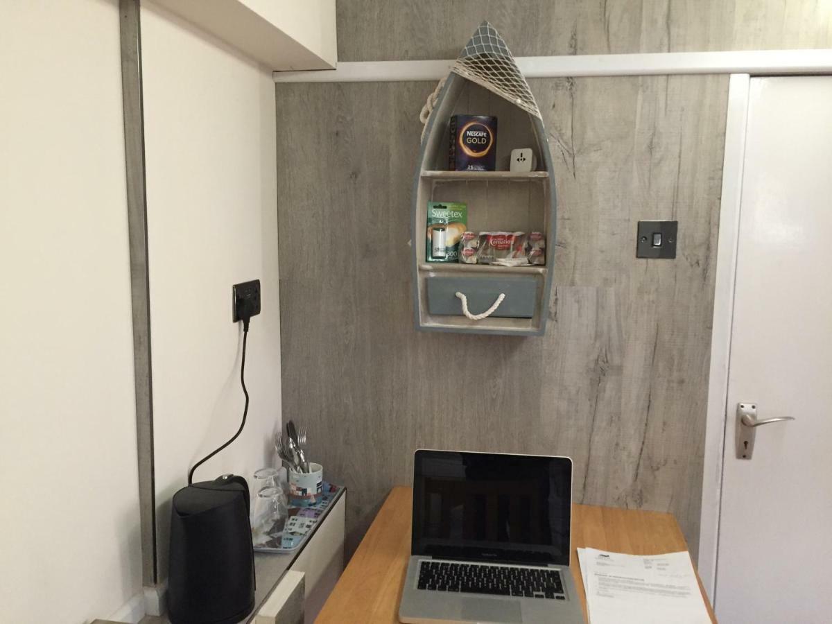 Self-Contained Small Apt. ويموث المظهر الخارجي الصورة