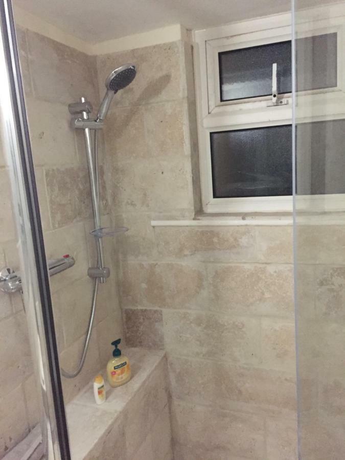 Self-Contained Small Apt. ويموث المظهر الخارجي الصورة